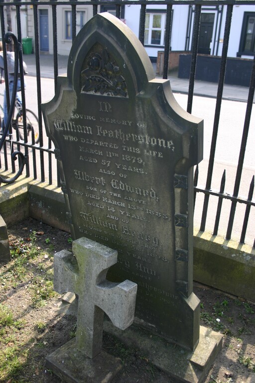 photo of grave for William Featherstone